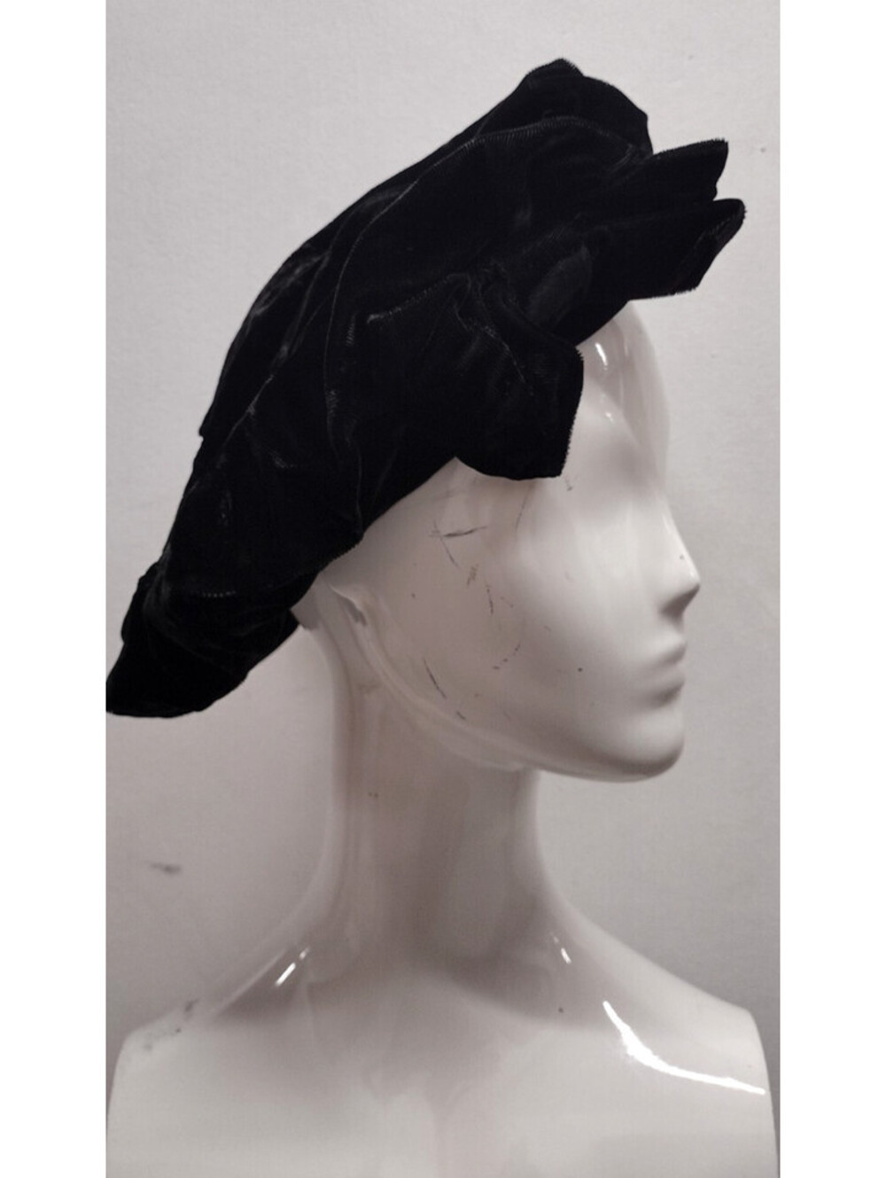 Vintage Black Velvet Slouch Beret Hat PAINTERS BOW Victorian Child Renaissance